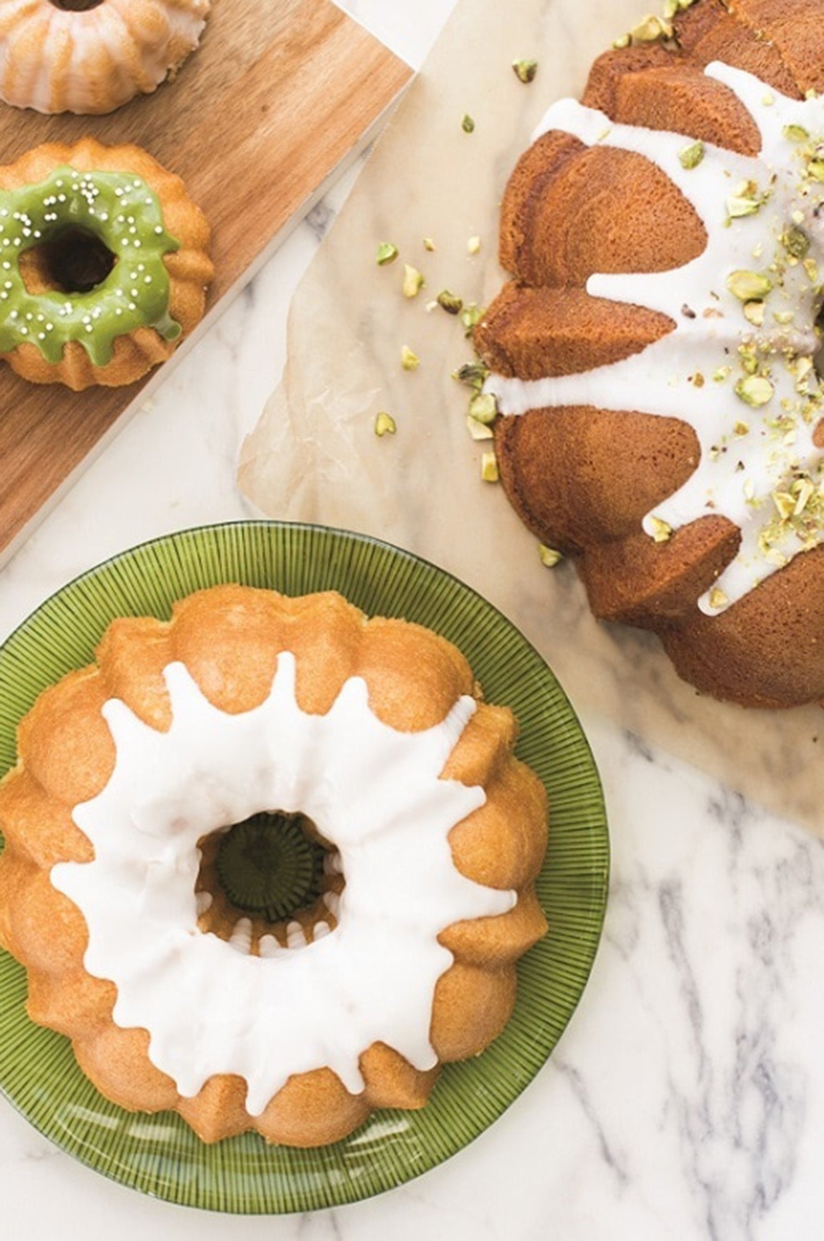 Gold 6 Cup Anniversary Bundt Pan