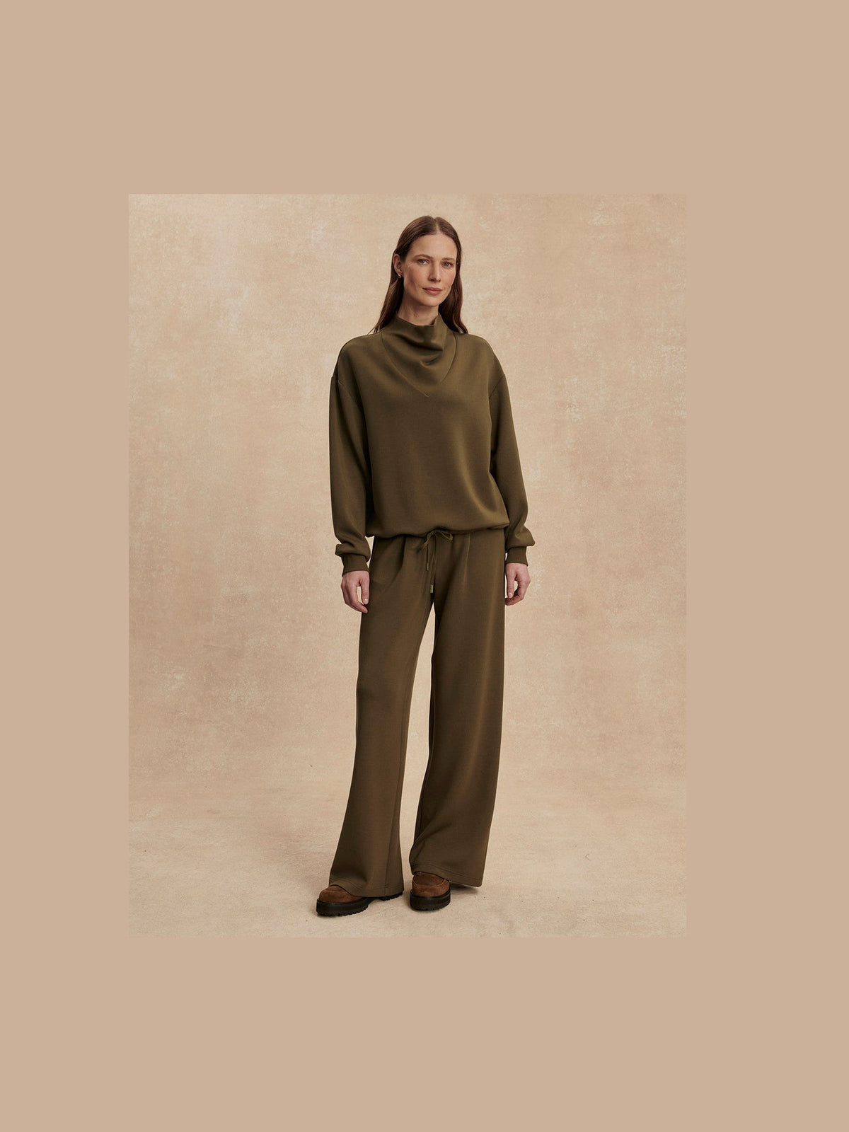 Betsy Sweatshirt - Military Olive