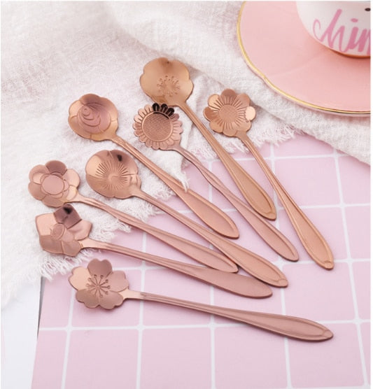 ArtZ® 8-piece Stainless Steel Flower Teaspoon Set