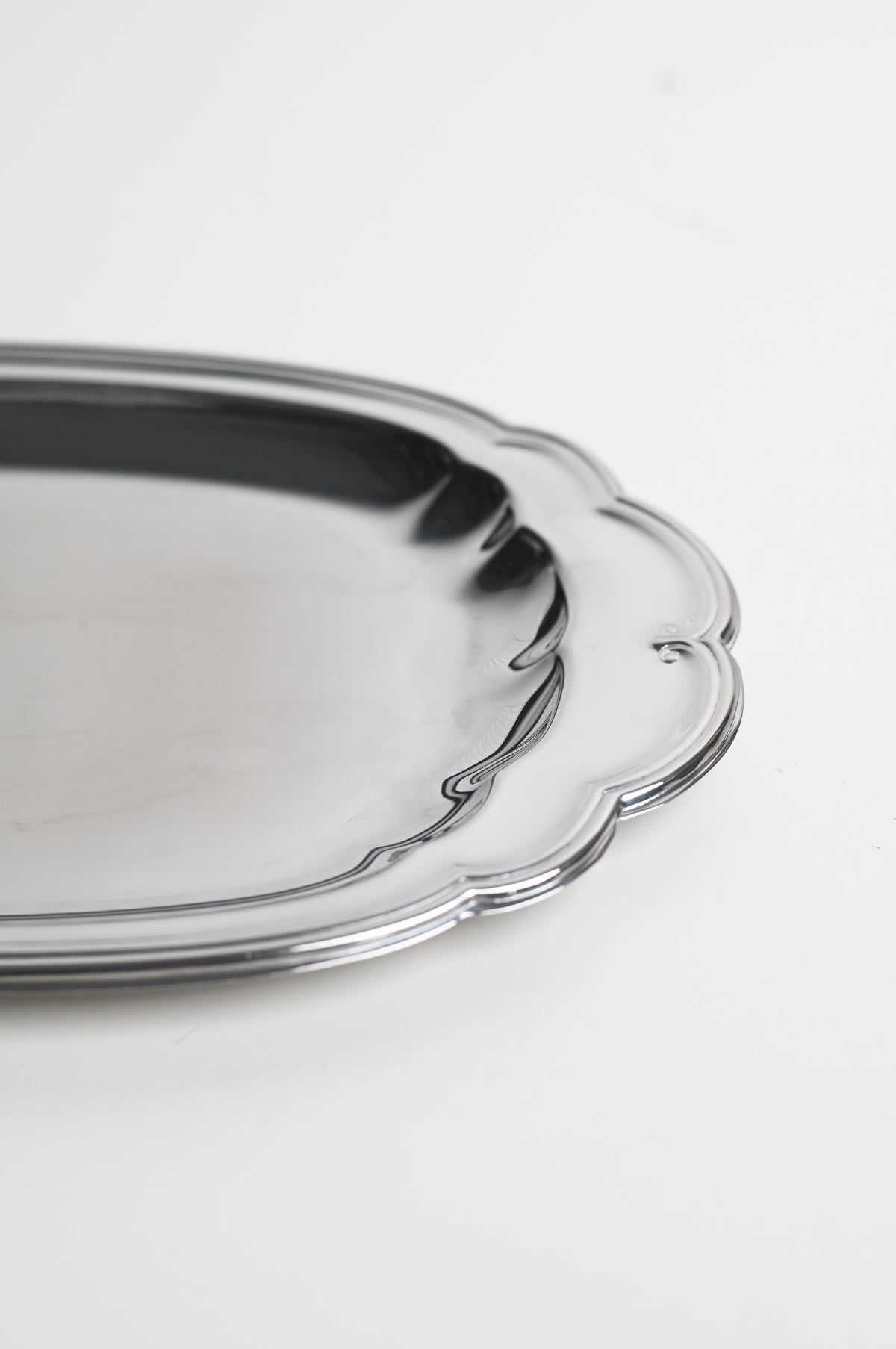 Scalloped Serving Tray Small